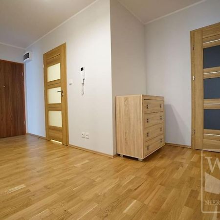 Big Apartment - Old Town - 3 Rooms - Private Parking Wroclaw Bagian luar foto
