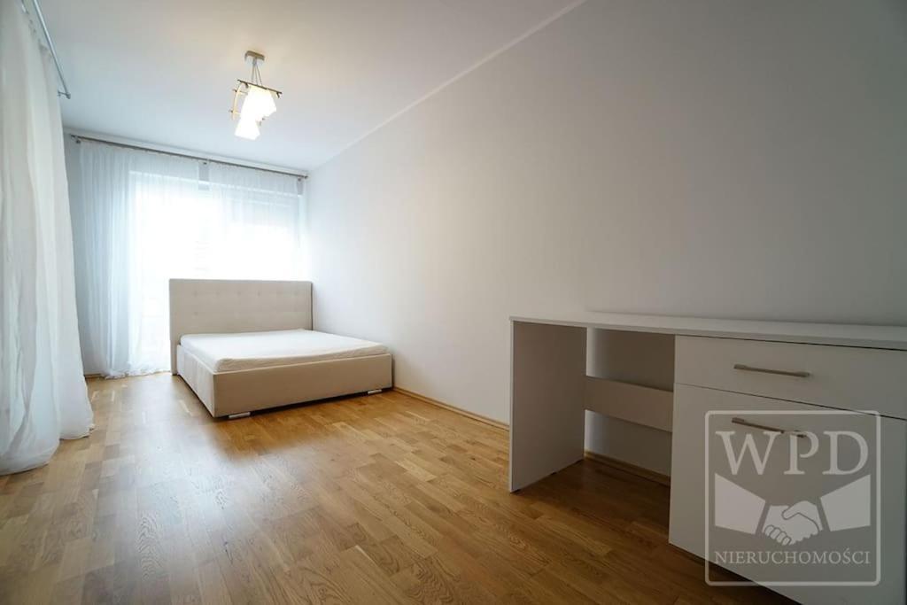 Big Apartment - Old Town - 3 Rooms - Private Parking Wroclaw Bagian luar foto
